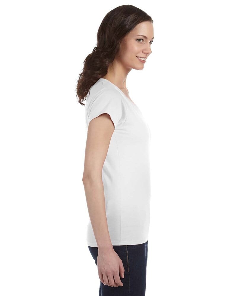 Gildan G64VL - Softstyle® Ladies 4.5 oz. Junior Fit V-Neck T-Shirt